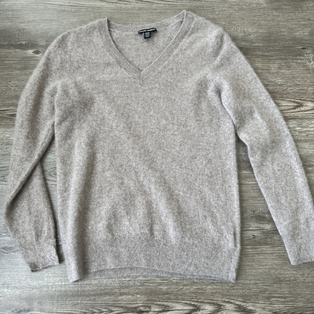 Hilary Radley Cashmere V-Neck Sweater Womens M Oatmeal Beige Heather Classic